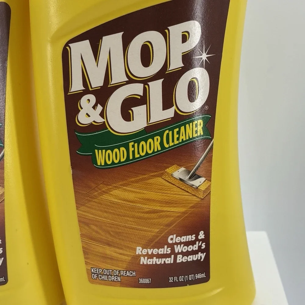 2 Mop & Glo Wood Floor Cleaners 32oz Discontinued NOS‎ Movie Prop Vintage 1999